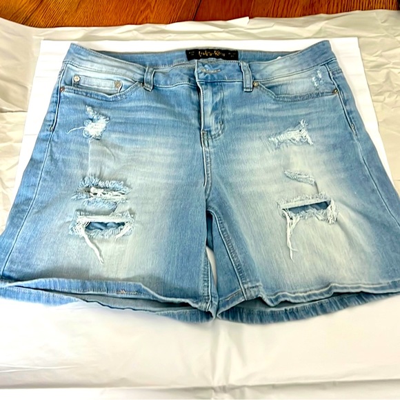 Indigo Rein Pants - Denim distress shorts